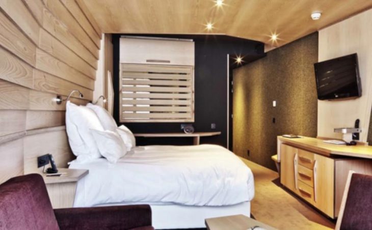 Hotel Altapura, Val Thorens, Double Bedroom